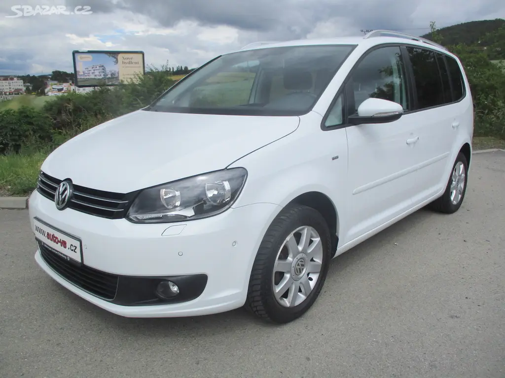 Volkswagen Touran TDI CUP*77KW*TZ*NAVI*VÝHŘEV*2014